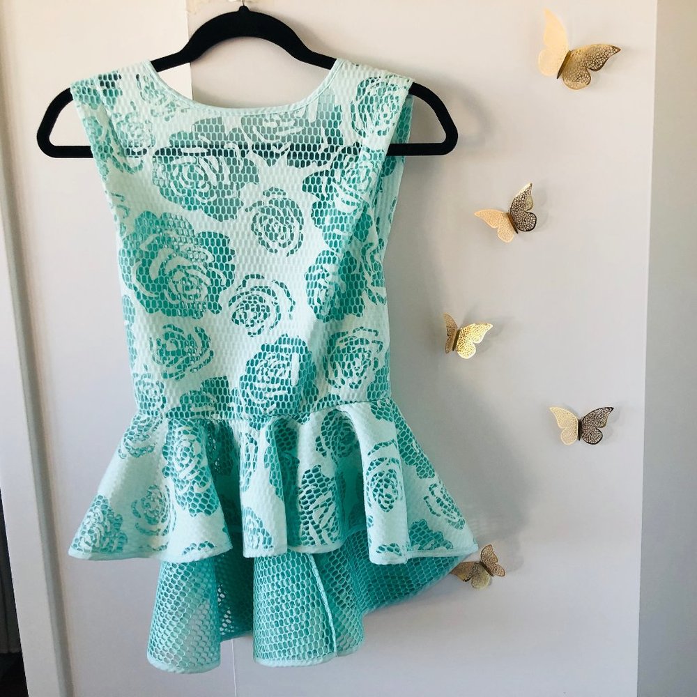 Super fun Garcia top!